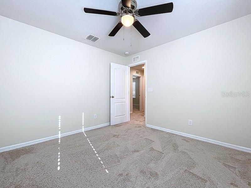 合同活跃: $350,000 (4 贝兹, 2 浴室, 2205 平方英尺)