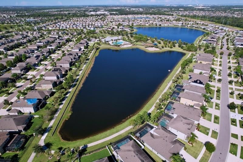 合同活跃: $350,000 (4 贝兹, 2 浴室, 2205 平方英尺)