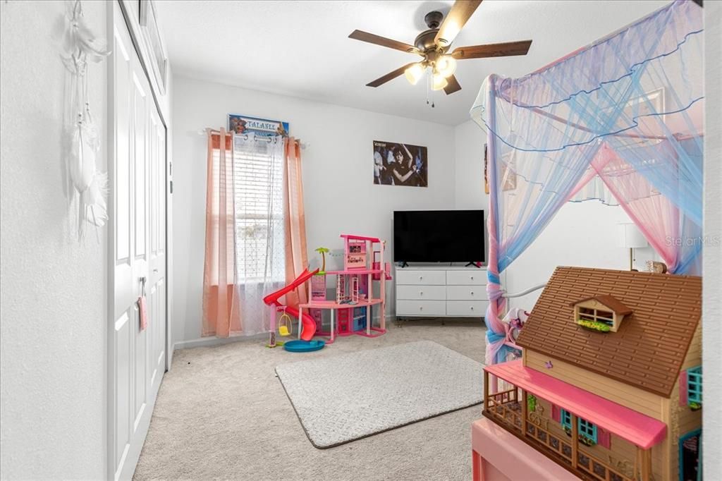 待售: $359,000 (4 贝兹, 3 浴室, 2292 平方英尺)