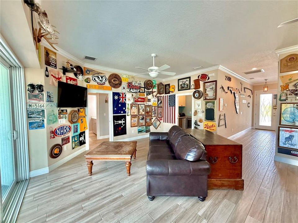 待售: $1,050,000 (3 贝兹, 2 浴室, 2985 平方英尺)