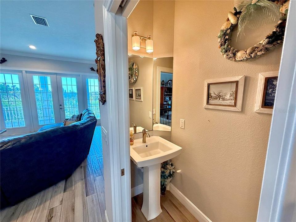 待售: $1,050,000 (3 贝兹, 2 浴室, 2985 平方英尺)