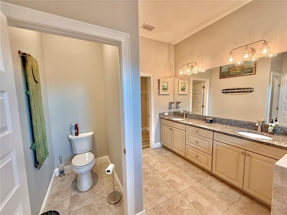 待售: $1,050,000 (3 贝兹, 2 浴室, 2985 平方英尺)