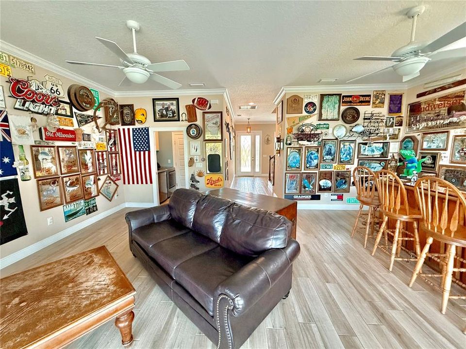 待售: $1,050,000 (3 贝兹, 2 浴室, 2985 平方英尺)