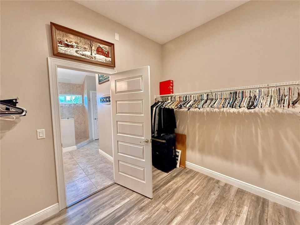 待售: $1,050,000 (3 贝兹, 2 浴室, 2985 平方英尺)