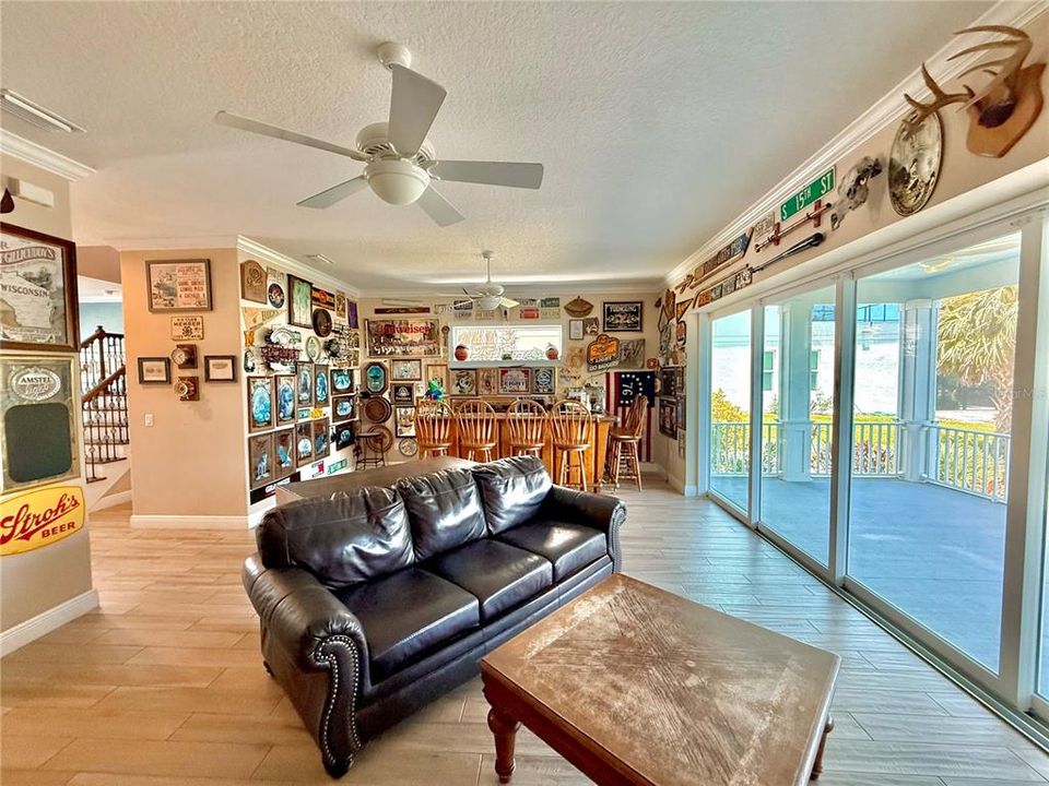 待售: $1,050,000 (3 贝兹, 2 浴室, 2985 平方英尺)