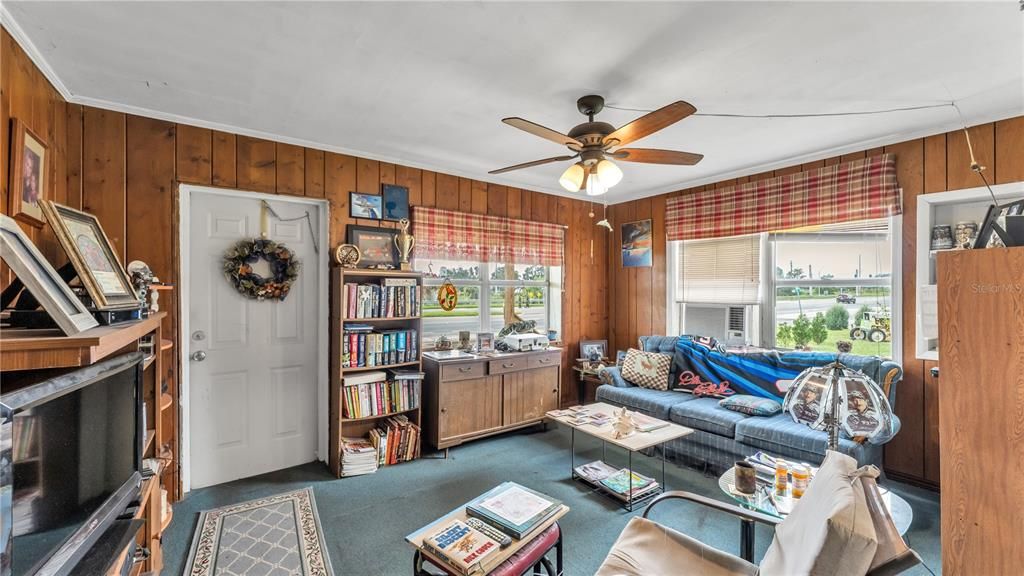 待售: $625,000 (7 贝兹, 0 浴室, 3582 平方英尺)