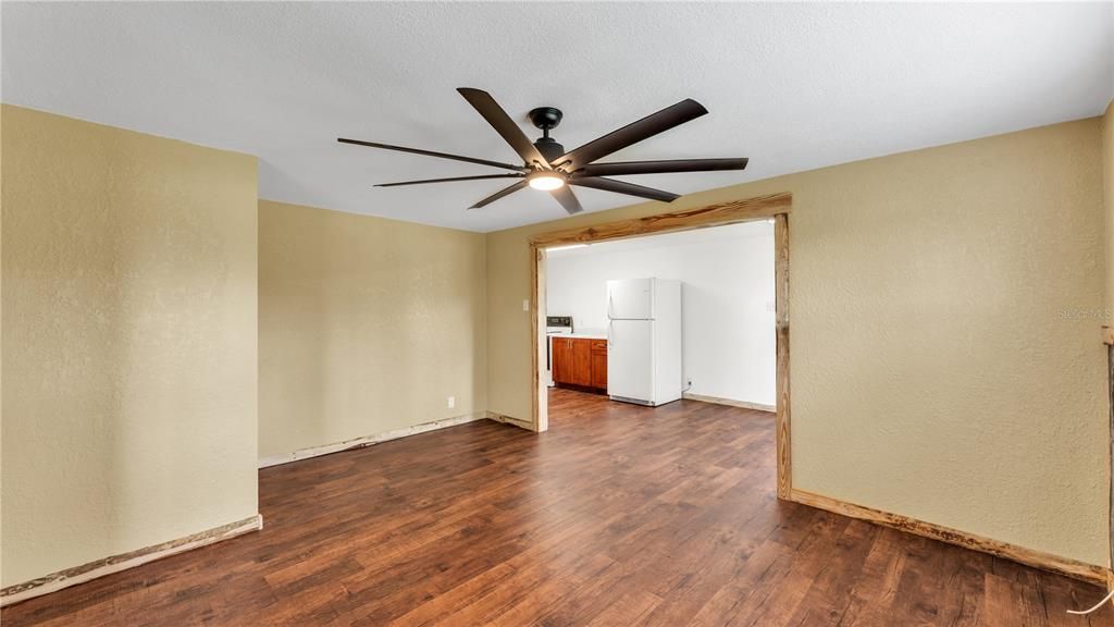 待售: $625,000 (7 贝兹, 0 浴室, 3582 平方英尺)