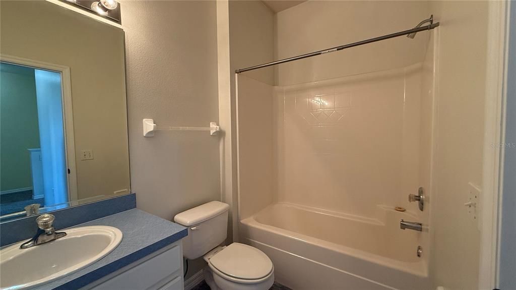 В аренду: $1,460 (3 спален, 2 ванн, 1262 Квадратных фут)