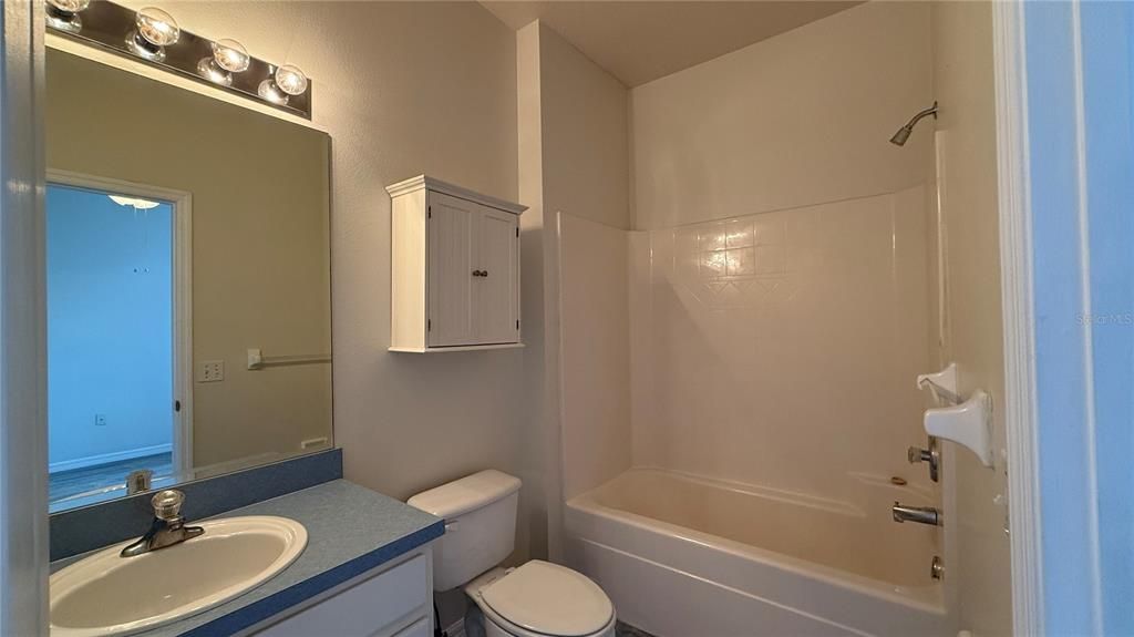 В аренду: $1,460 (3 спален, 2 ванн, 1262 Квадратных фут)