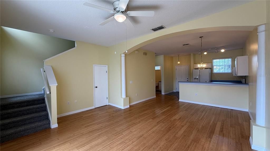 В аренду: $1,460 (3 спален, 2 ванн, 1262 Квадратных фут)