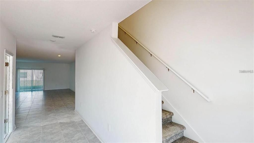 Active With Contract: $2,450 (6 beds, 3 baths, 2055 Square Feet)