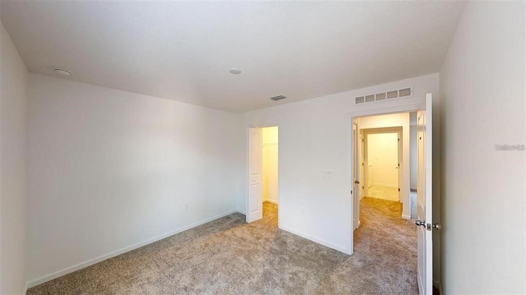 Active With Contract: $2,450 (6 beds, 3 baths, 2055 Square Feet)