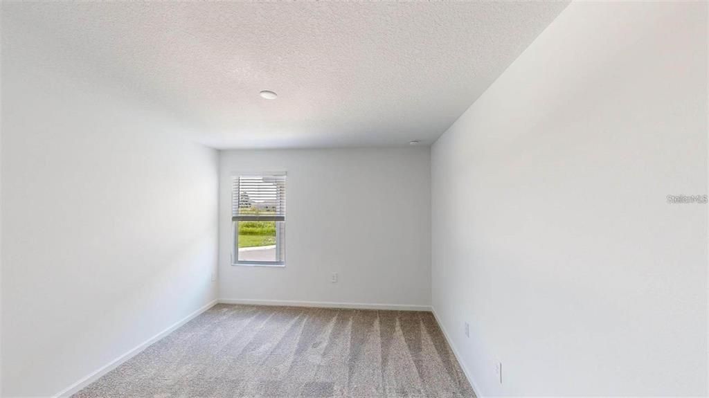 Active With Contract: $2,450 (6 beds, 3 baths, 2055 Square Feet)