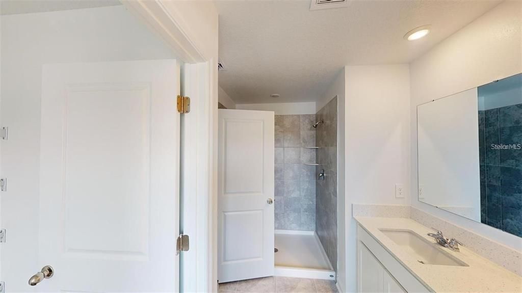 Active With Contract: $2,450 (6 beds, 3 baths, 2055 Square Feet)