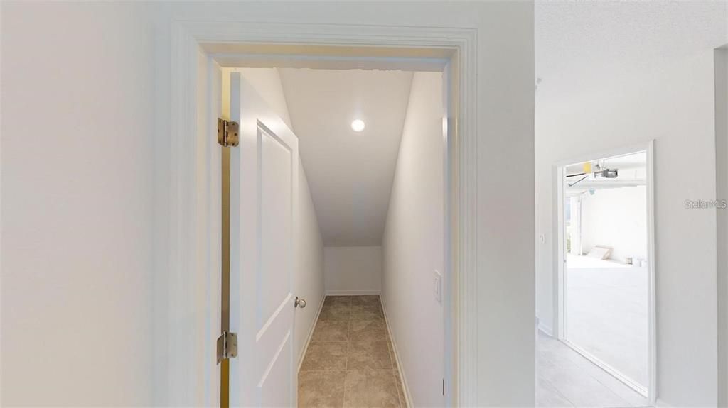 Active With Contract: $2,450 (6 beds, 3 baths, 2055 Square Feet)