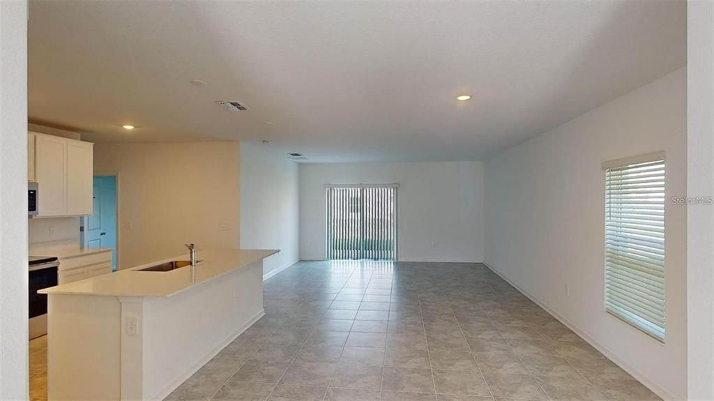 Active With Contract: $2,450 (6 beds, 3 baths, 2055 Square Feet)