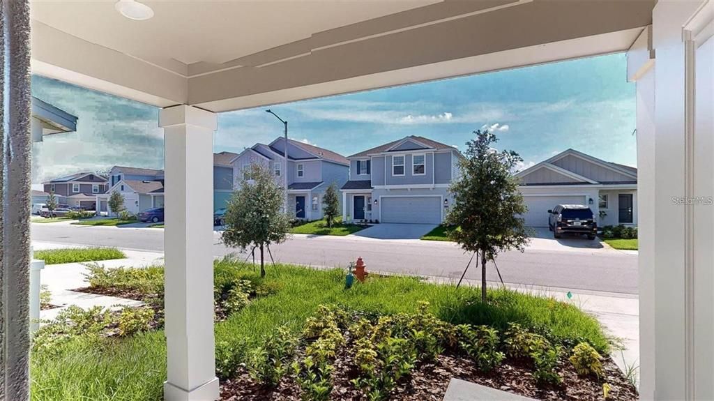 Active With Contract: $2,450 (6 beds, 3 baths, 2055 Square Feet)