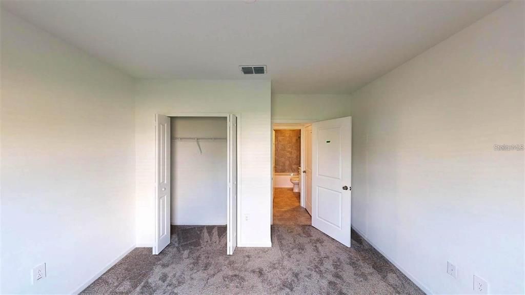 Active With Contract: $2,450 (6 beds, 3 baths, 2055 Square Feet)