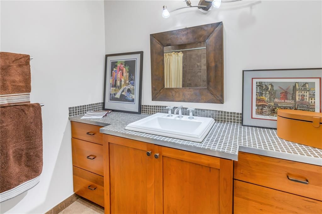 For Rent: $20,000 (5 beds, 5 baths, 4334 Square Feet)