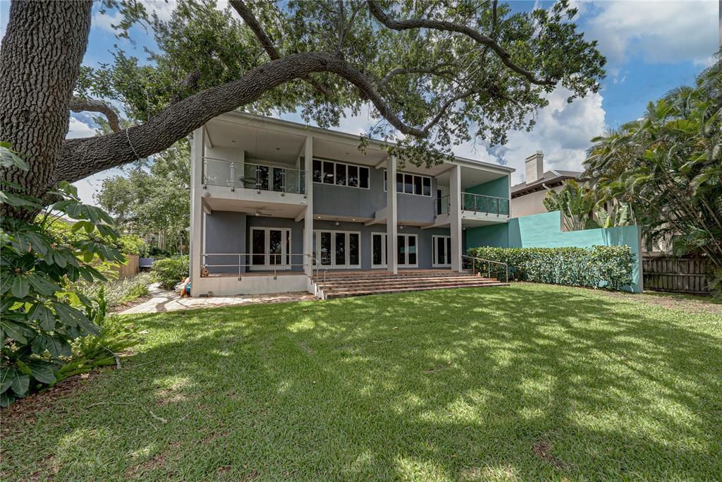 For Rent: $18,400 (5 beds, 5 baths, 4334 Square Feet)