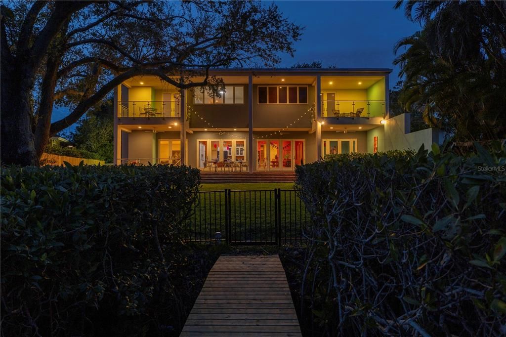 For Rent: $20,000 (5 beds, 5 baths, 4334 Square Feet)