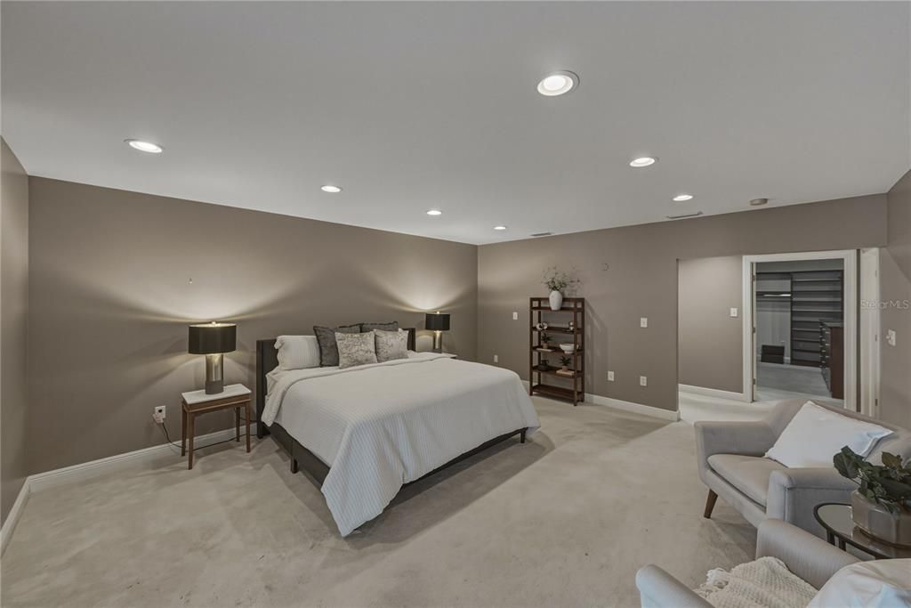 For Rent: $18,400 (5 beds, 5 baths, 4334 Square Feet)