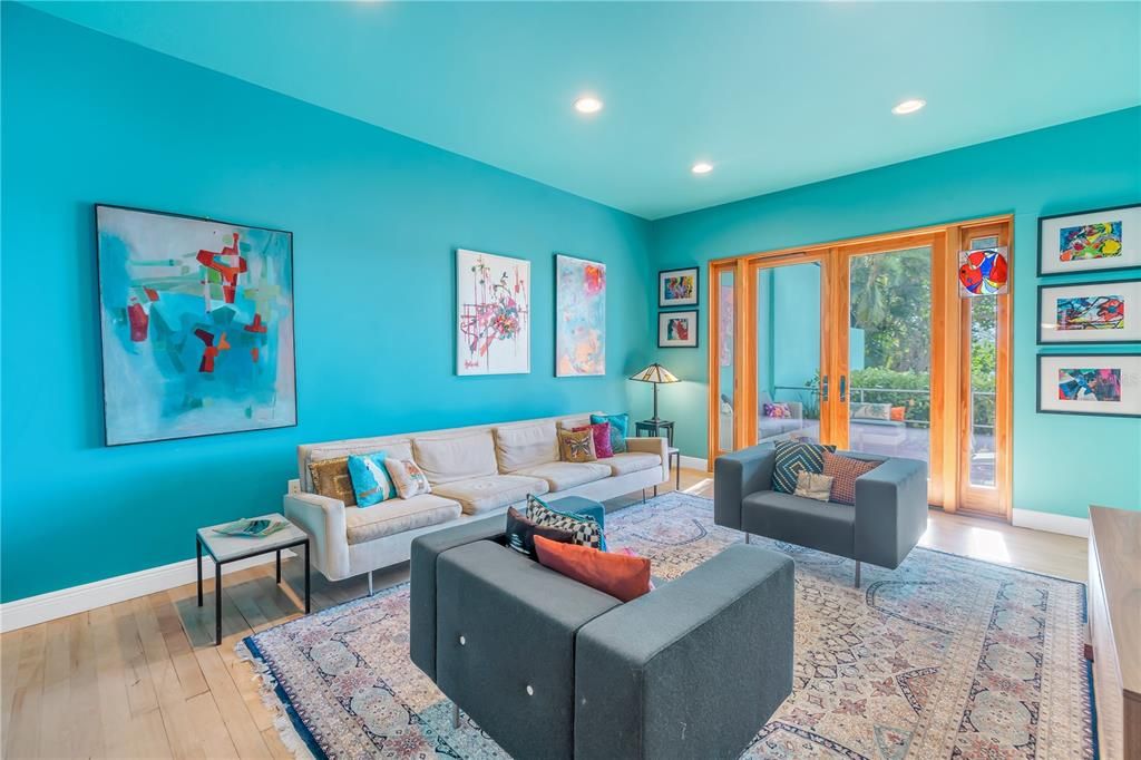 For Rent: $20,000 (5 beds, 5 baths, 4334 Square Feet)