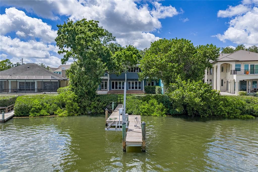 For Rent: $18,400 (5 beds, 5 baths, 4334 Square Feet)