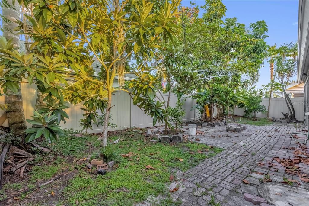 For Sale: $429,000 (3 beds, 2 baths, 1619 Square Feet)