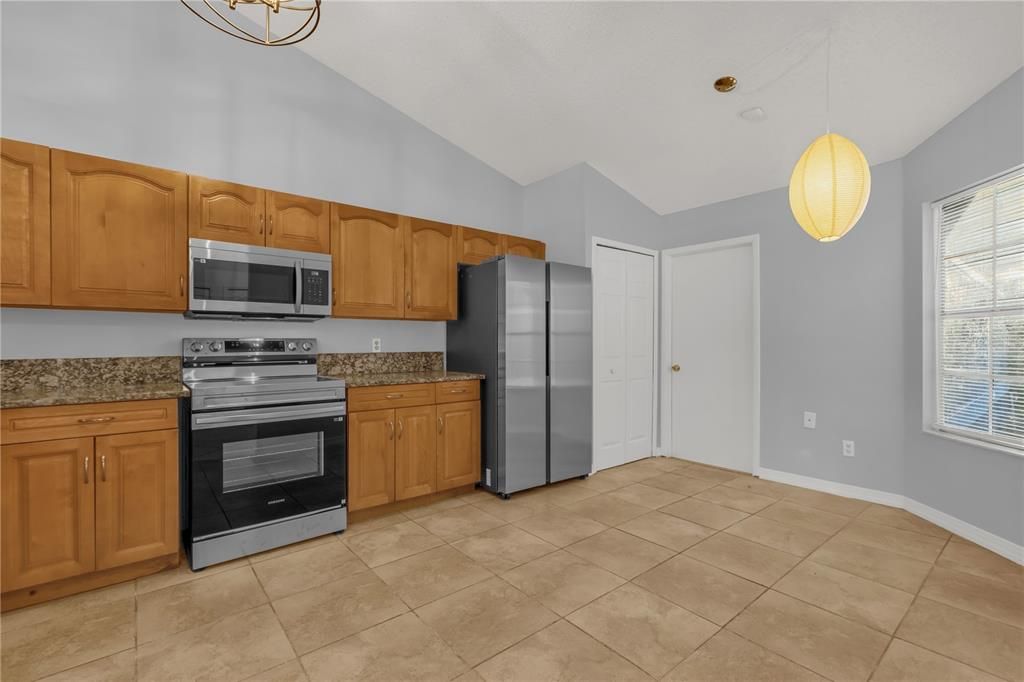 For Sale: $429,000 (3 beds, 2 baths, 1619 Square Feet)