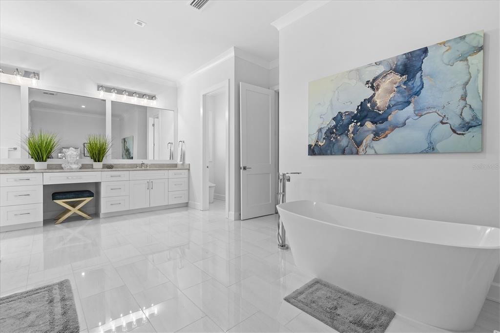 For Rent: $15,000 (4 beds, 4 baths, 4464 Square Feet)