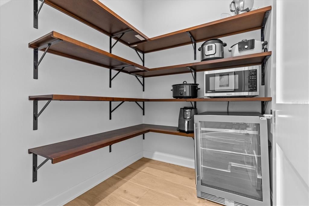 For Rent: $15,000 (4 beds, 4 baths, 4464 Square Feet)