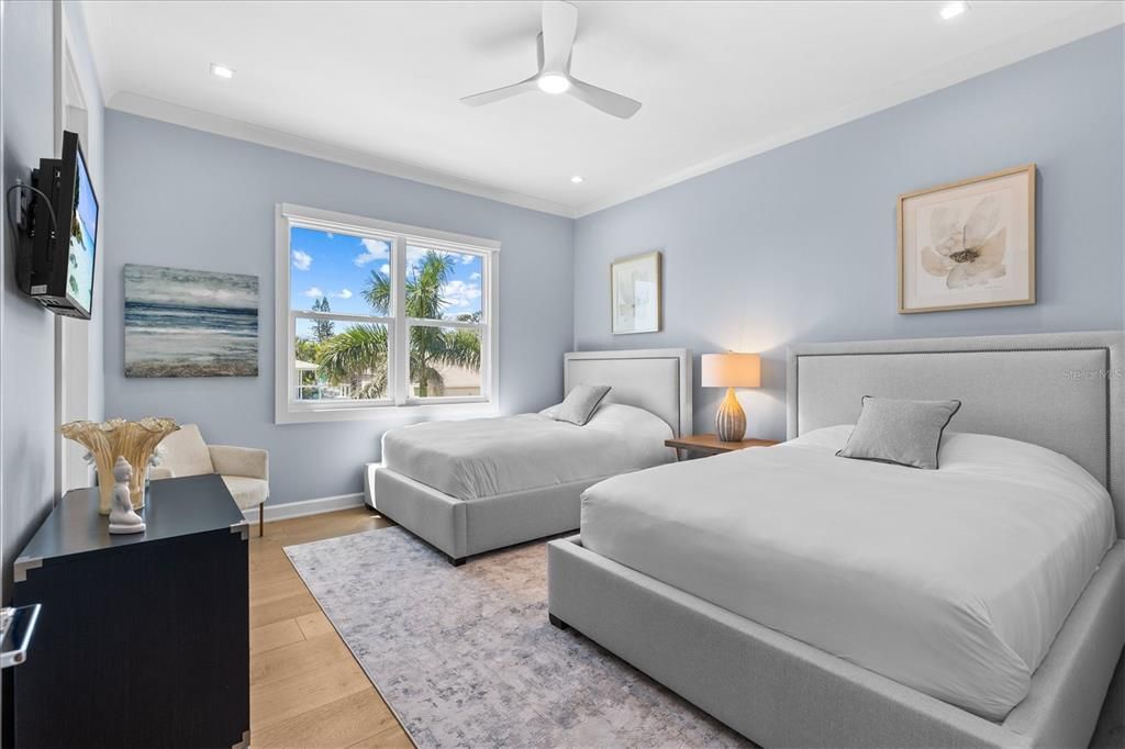 For Rent: $15,000 (4 beds, 4 baths, 4464 Square Feet)