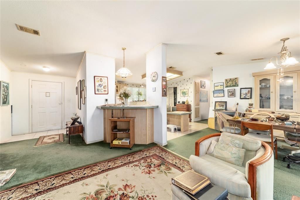 For Sale: $260,000 (3 beds, 2 baths, 1620 Square Feet)