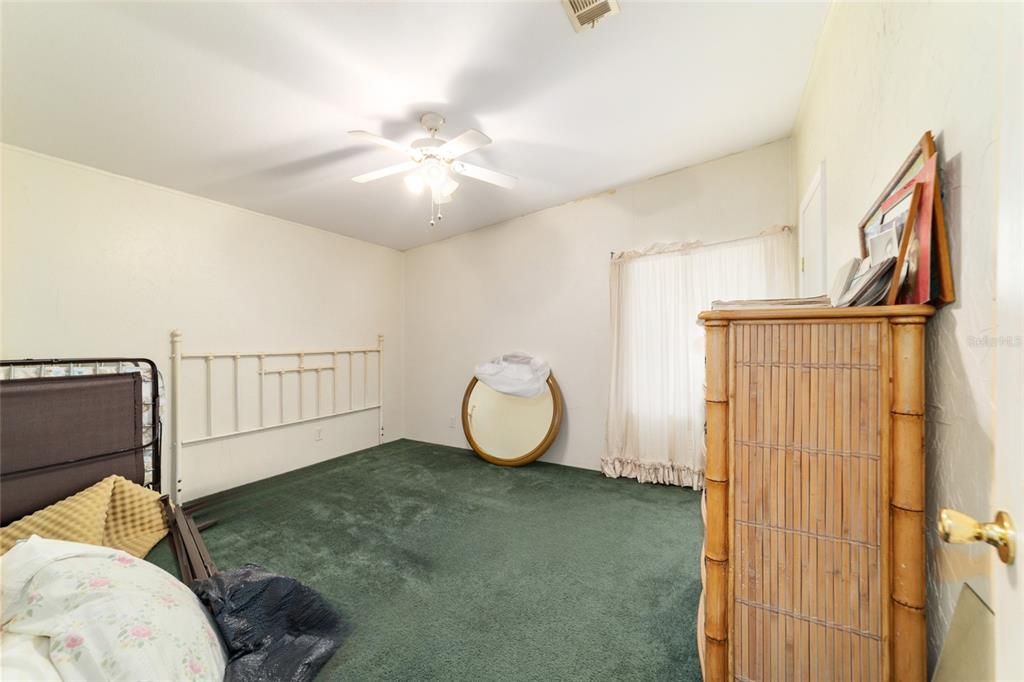 For Sale: $260,000 (3 beds, 2 baths, 1620 Square Feet)