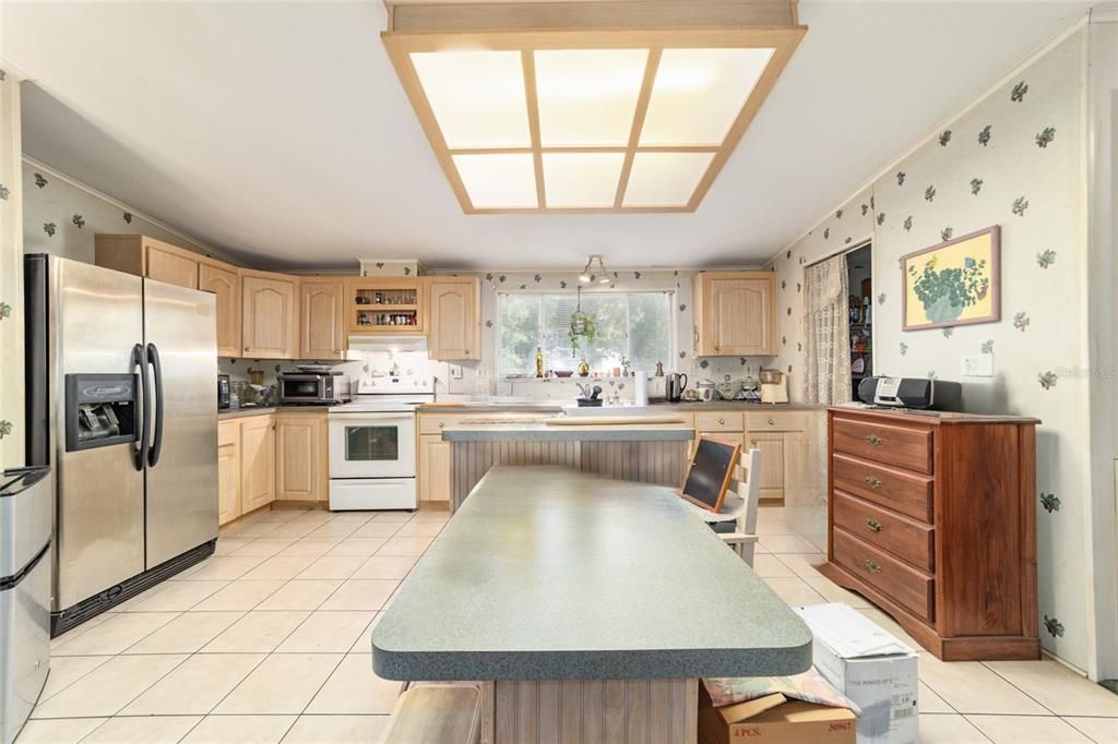 For Sale: $260,000 (3 beds, 2 baths, 1620 Square Feet)