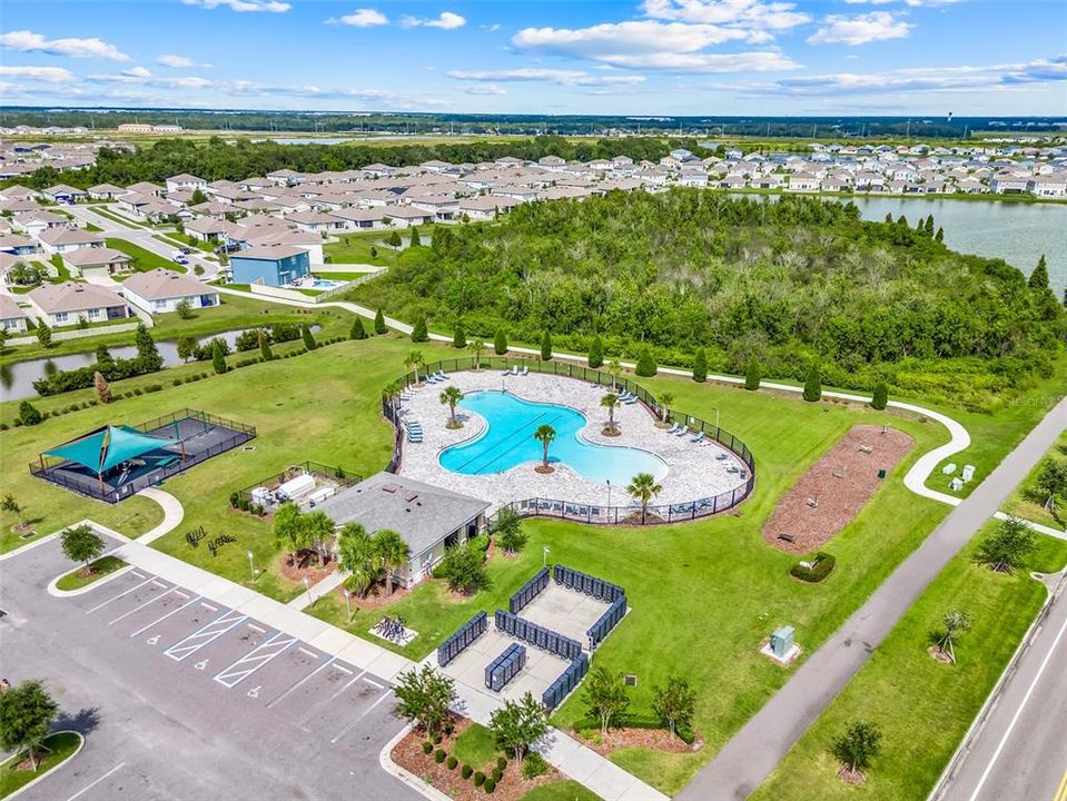 待售: $370,000 (4 贝兹, 2 浴室, 2586 平方英尺)