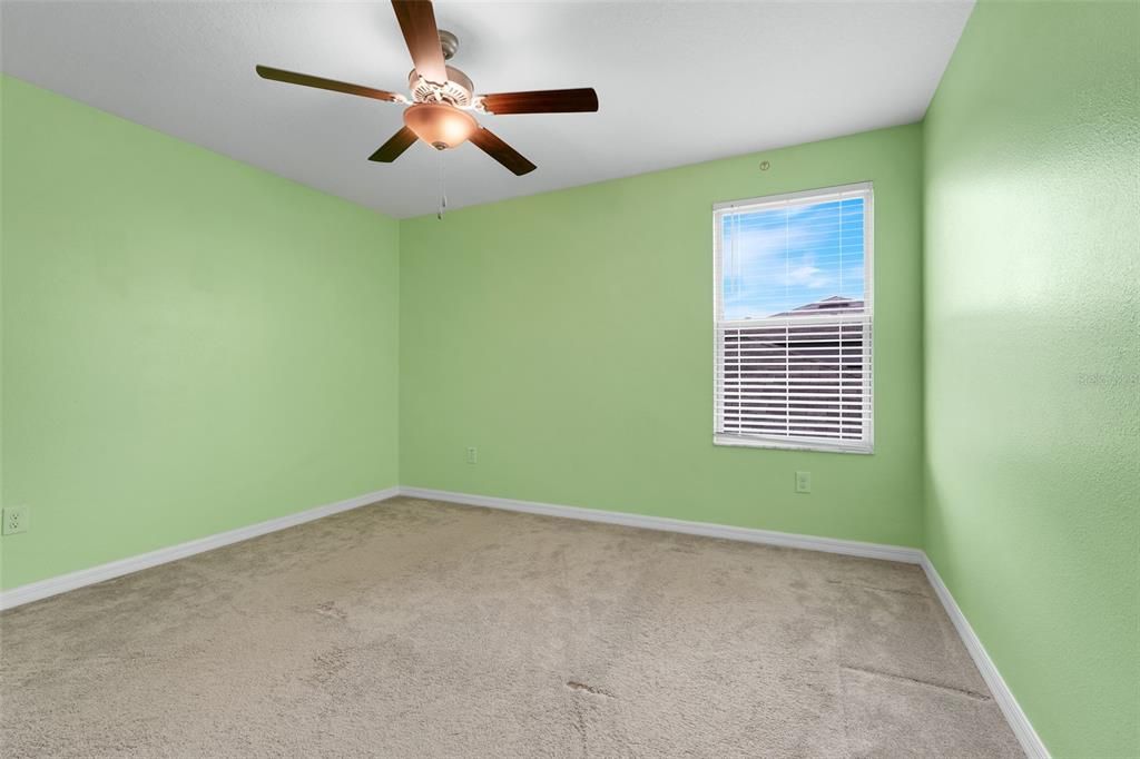 待售: $370,000 (4 贝兹, 2 浴室, 2586 平方英尺)