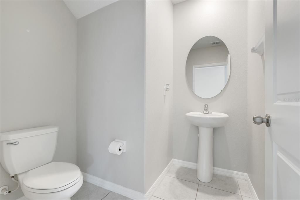 待售: $370,000 (4 贝兹, 2 浴室, 2586 平方英尺)