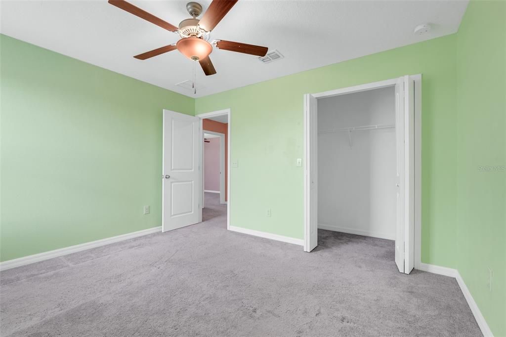 待售: $370,000 (4 贝兹, 2 浴室, 2586 平方英尺)