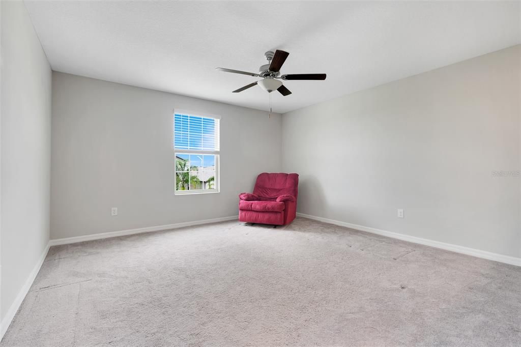 待售: $370,000 (4 贝兹, 2 浴室, 2586 平方英尺)