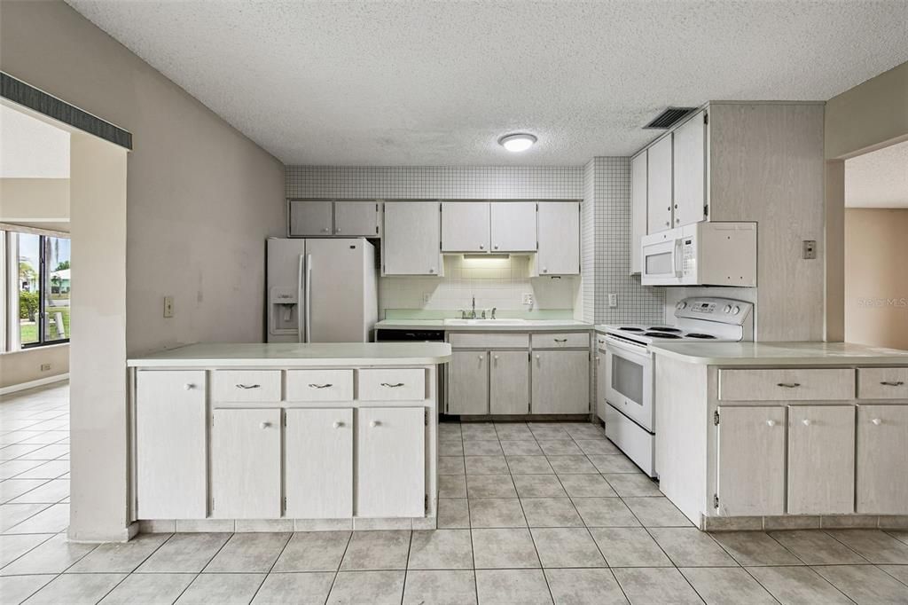 For Sale: $249,000 (2 beds, 2 baths, 1506 Square Feet)