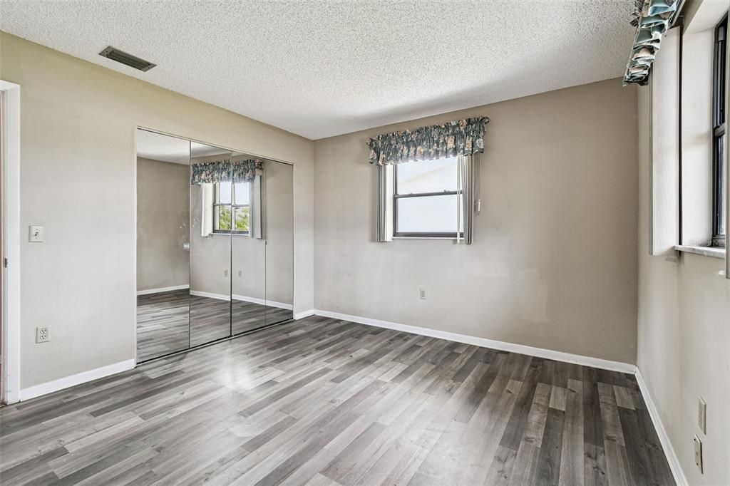 For Sale: $249,000 (2 beds, 2 baths, 1506 Square Feet)