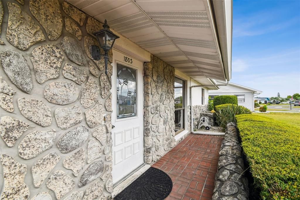 For Sale: $249,000 (2 beds, 2 baths, 1506 Square Feet)