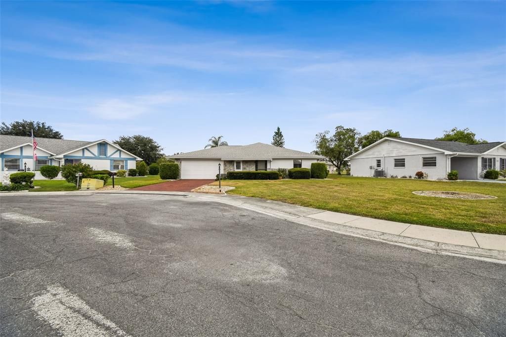 For Sale: $249,000 (2 beds, 2 baths, 1506 Square Feet)