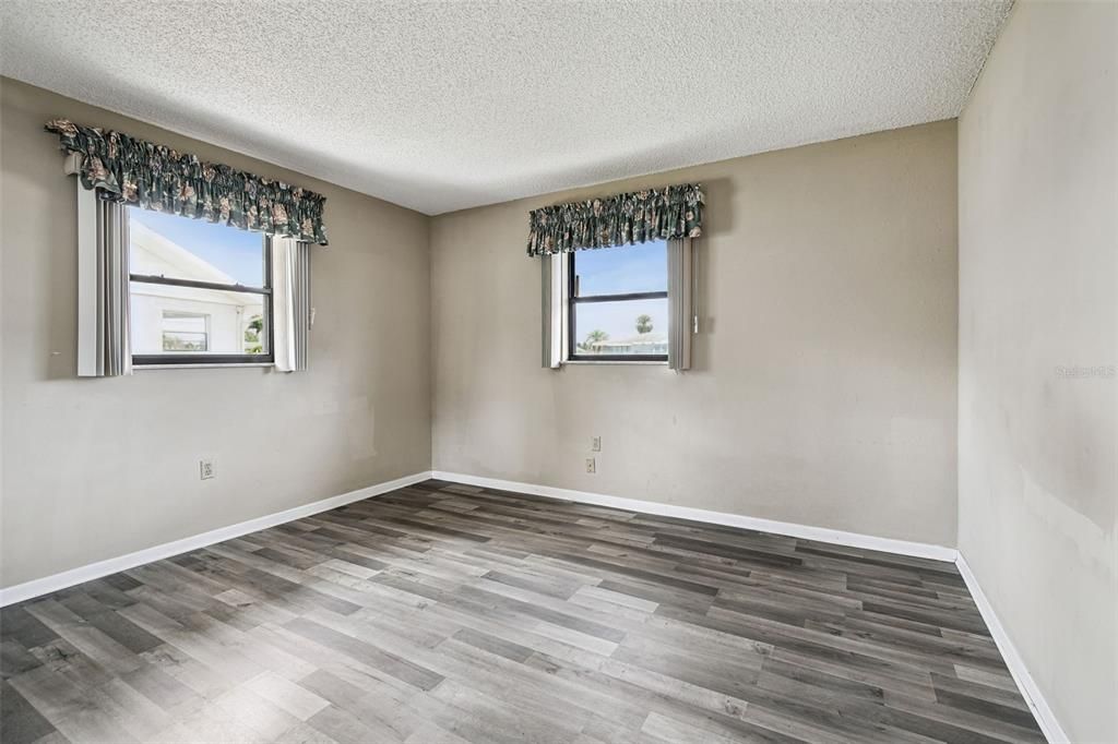 For Sale: $249,000 (2 beds, 2 baths, 1506 Square Feet)