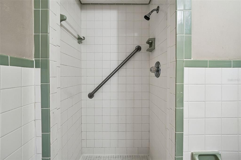 For Sale: $249,000 (2 beds, 2 baths, 1506 Square Feet)