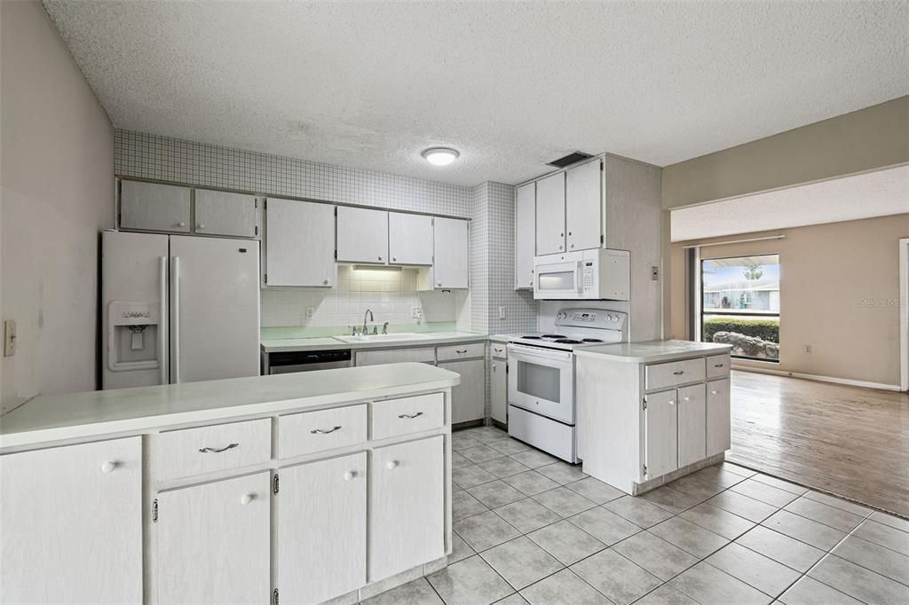 For Sale: $249,000 (2 beds, 2 baths, 1506 Square Feet)