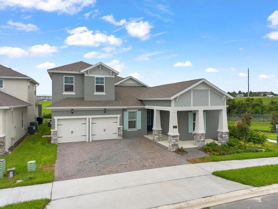 出租: $4,800 (5 贝兹, 4 浴室, 3800 平方英尺)