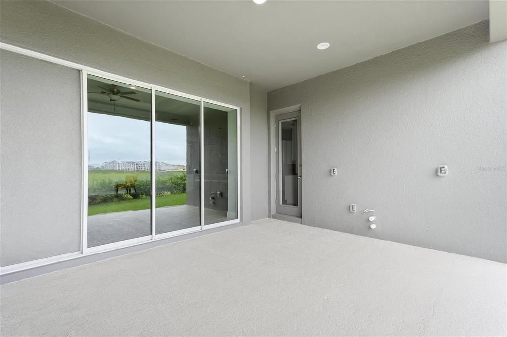 出租: $4,800 (5 贝兹, 4 浴室, 3800 平方英尺)